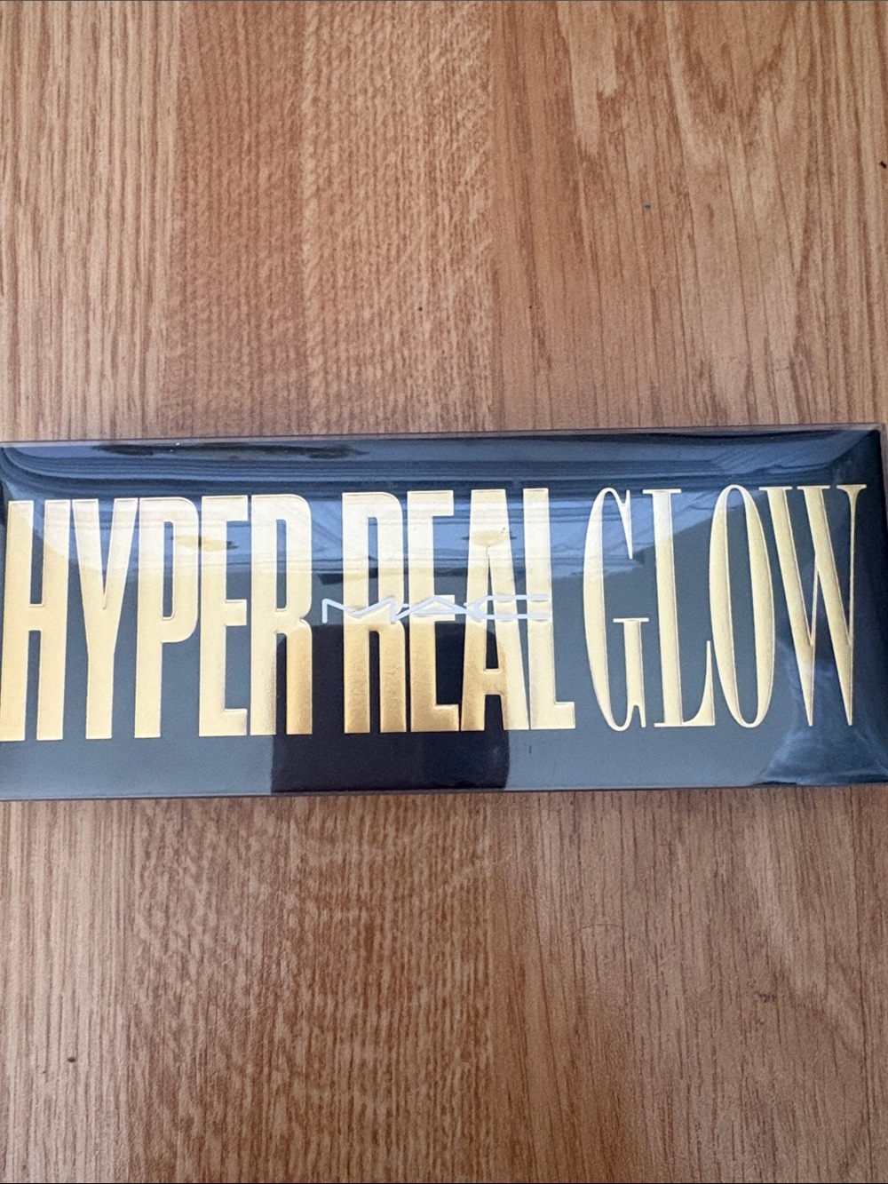 Mac Hyper real glow palette